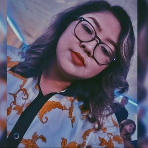 Meet your Posher, Dina